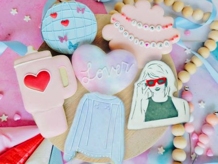 “Our Cookie Era  Cookie Decorating Class with The Cookie Curator & More Than Just Sprinkles SAT. 3 2 10:00am-12:30pm Online