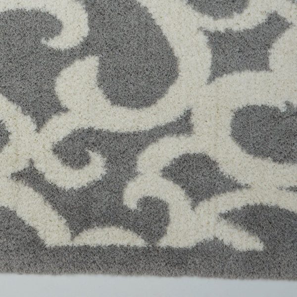 Nanaimo Shaggy Light Grey Micro-Polyester Rug For Sale